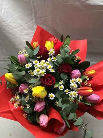 Mix Tulipani Camomilla e Rose Rosse
